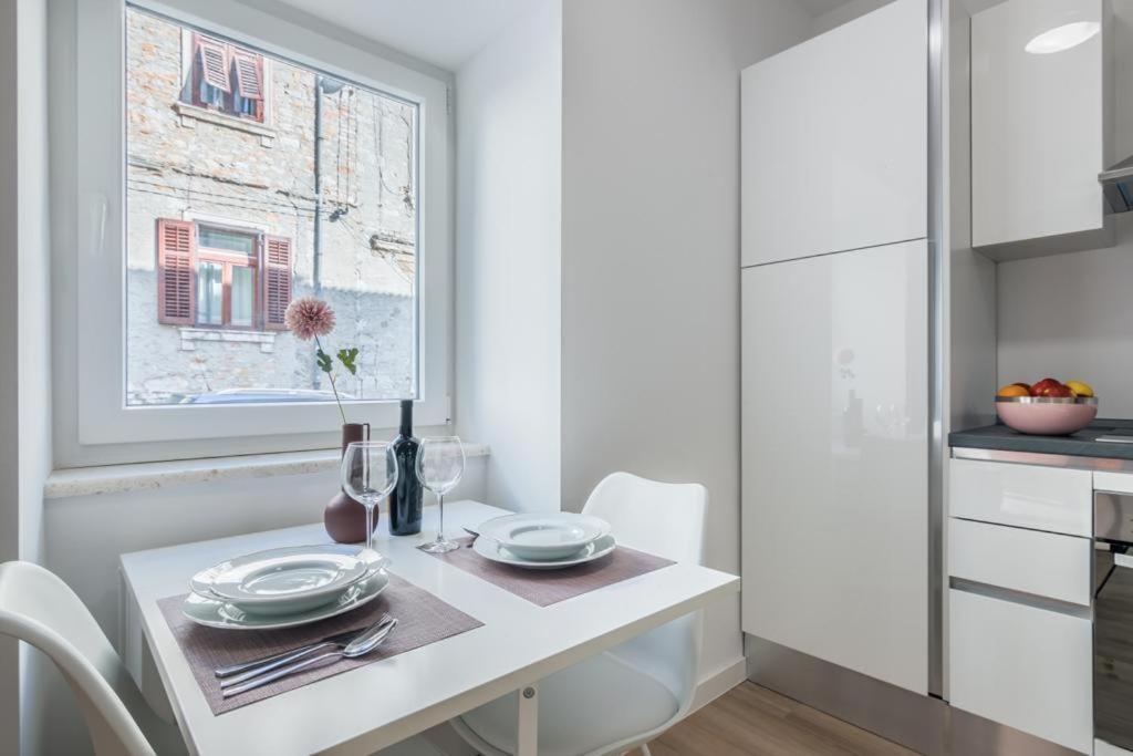Apartment Klara Free Parking, Center Pula Exterior photo