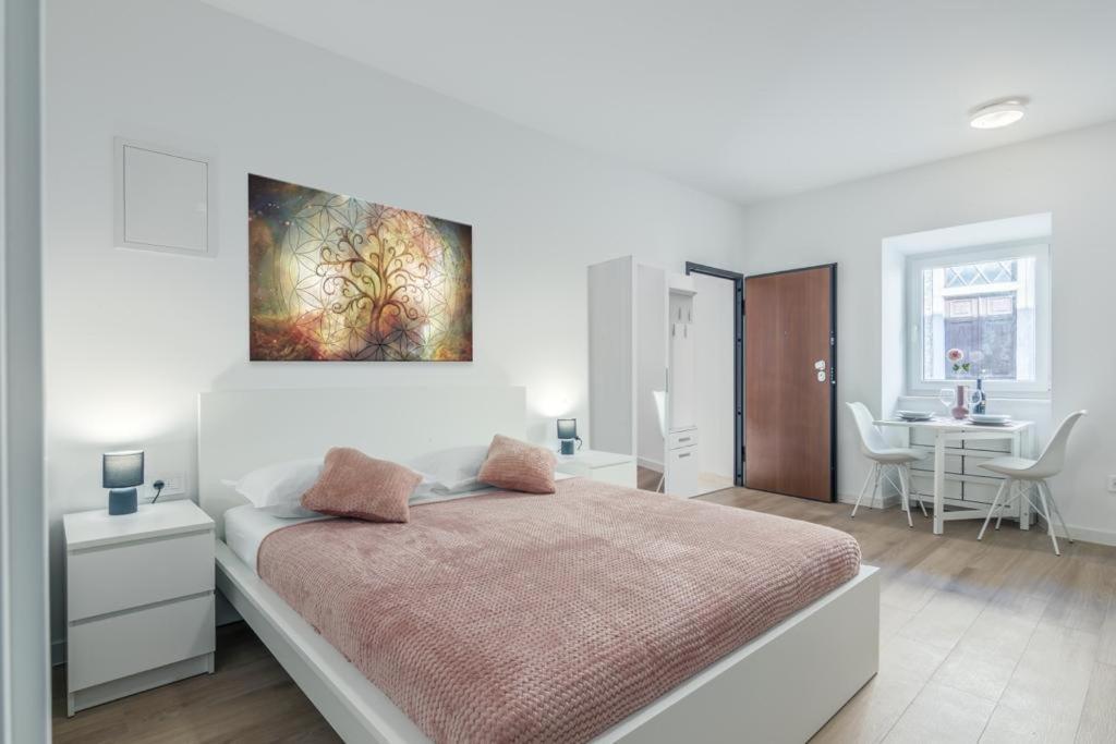 Apartment Klara Free Parking, Center Pula Exterior photo